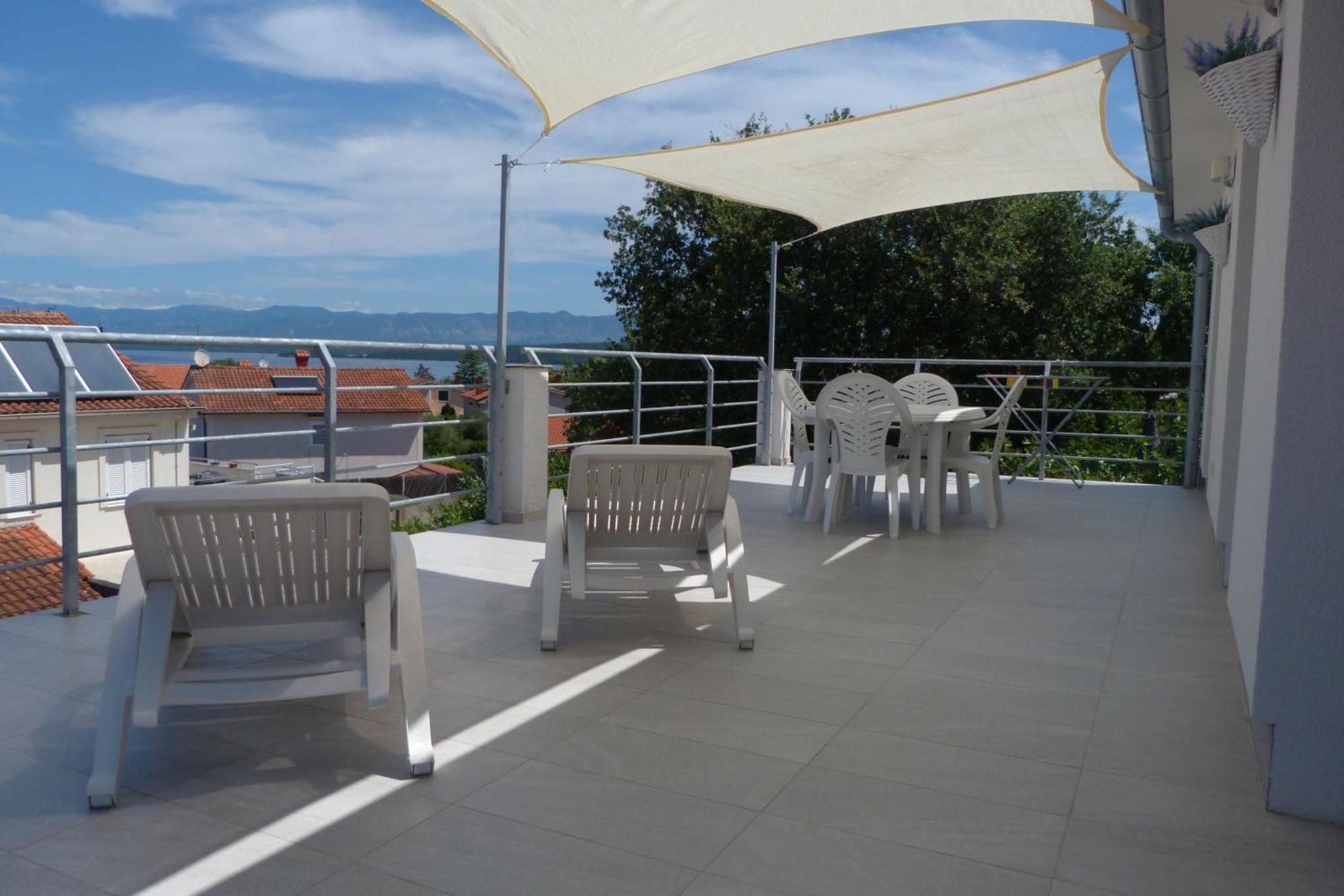 Apartments Monja & Dadi, Malinska, Вантачичі Екстер'єр фото